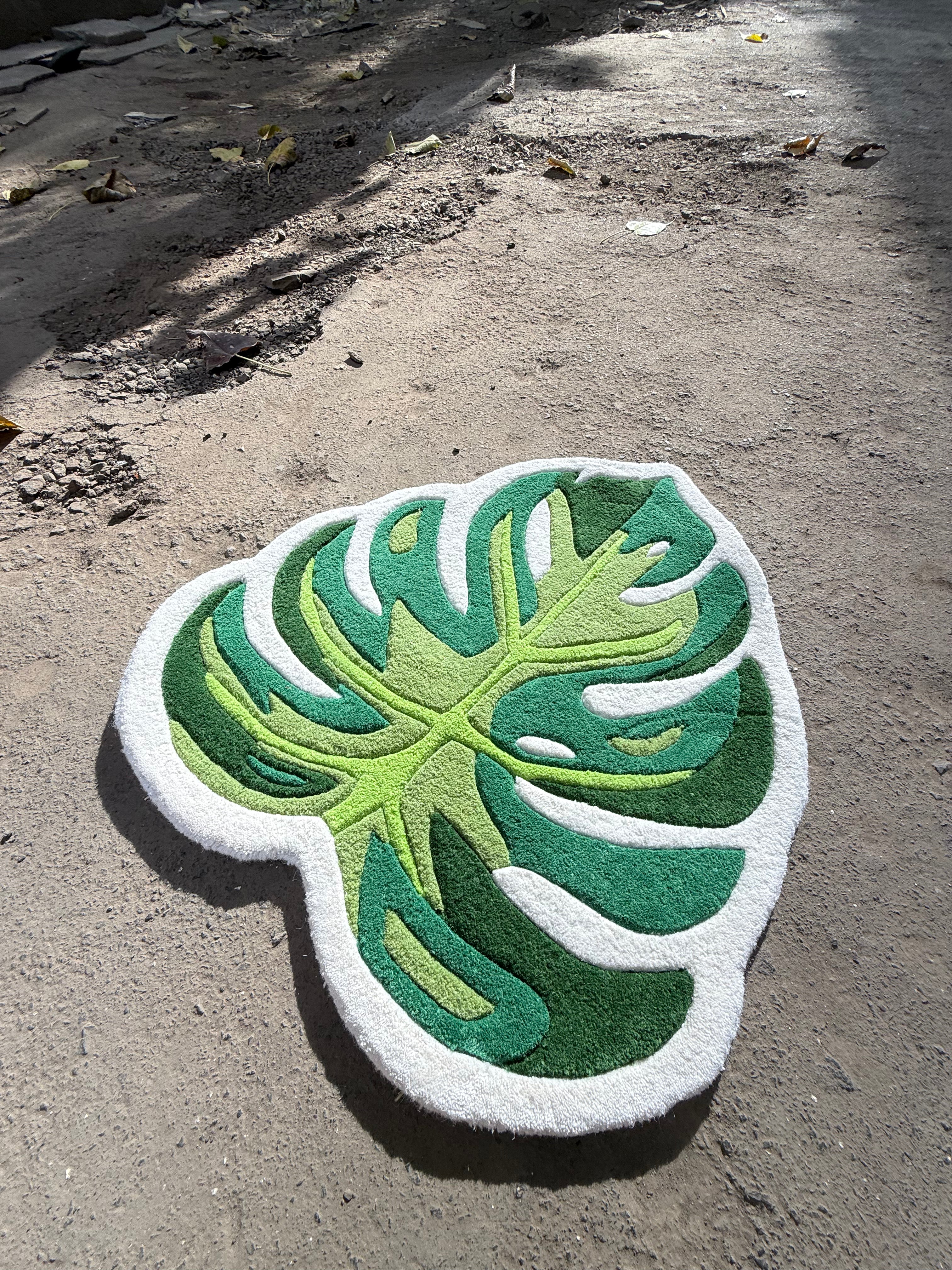 Monstera Leaf